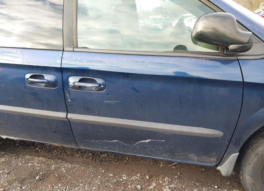 Photo 17 of 2003 Chrysler Voyager LX (VIN 1C4GJ45343B135951)