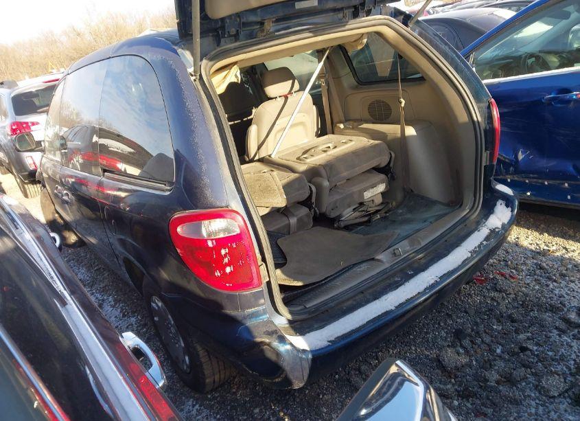 Photo 3 of 2003 Chrysler Voyager LX (VIN 1C4GJ45343B135951)