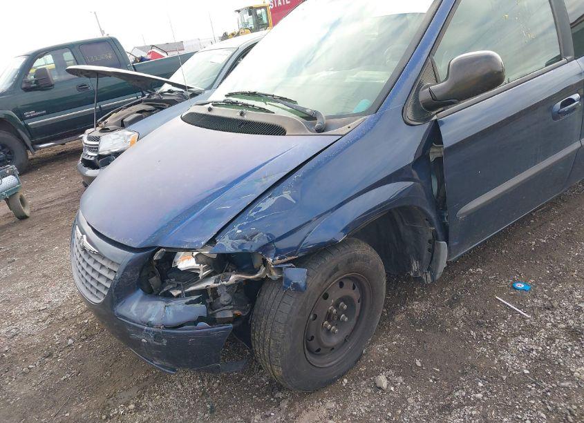 Photo 6 of 2003 Chrysler Voyager LX (VIN 1C4GJ45343B135951)