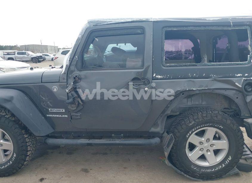 Photo 13 of 2014 Jeep Wrangler SPORT (VIN 1C4GJWAG7EL299230)