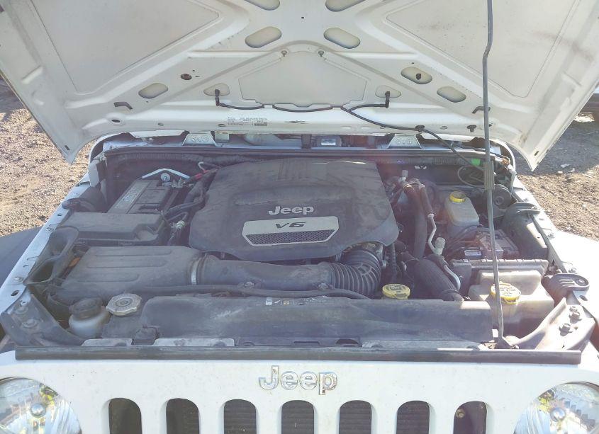 Photo 10 of 2018 Jeep Wrangler JK SPORT S 4X4 (VIN 1C4GJWAG8JL928410)