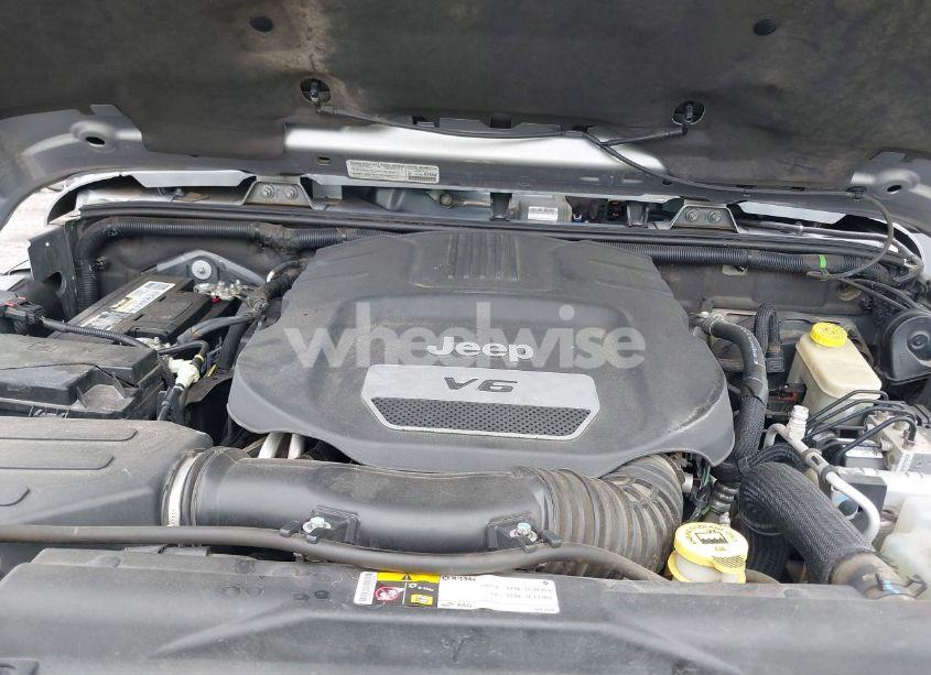 Photo 10 of 2014 Jeep Wrangler SAHARA (VIN 1C4GJWBG0EL180241)