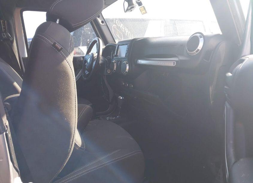 Photo 5 of 2018 Jeep Wrangler JK SAHARA 4X4 (VIN 1C4GJWBG4JL925504)