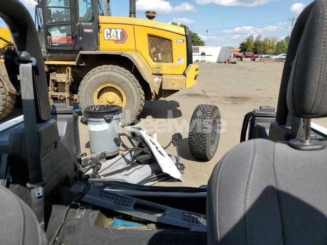 Photo 13 of 2018 JEEP WRANGLER SPORT (VIN 1C4GJXAG0JW152732)