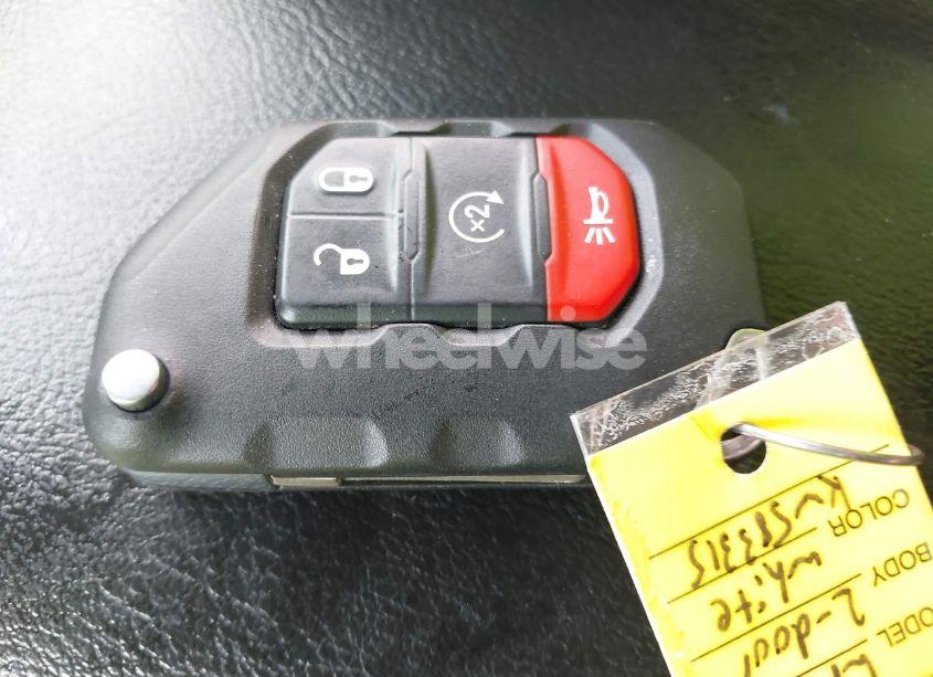 Photo 11 of 2019 Jeep Wrangler SPORT S 4X4 (VIN 1C4GJXAG0KW583315)