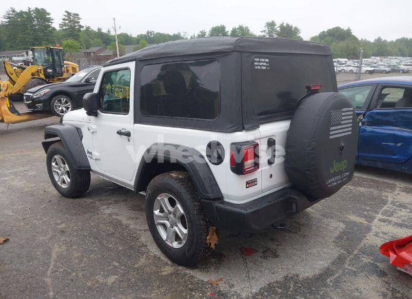 Photo 3 of 2019 Jeep Wrangler SPORT S 4X4 (VIN 1C4GJXAG0KW583315)