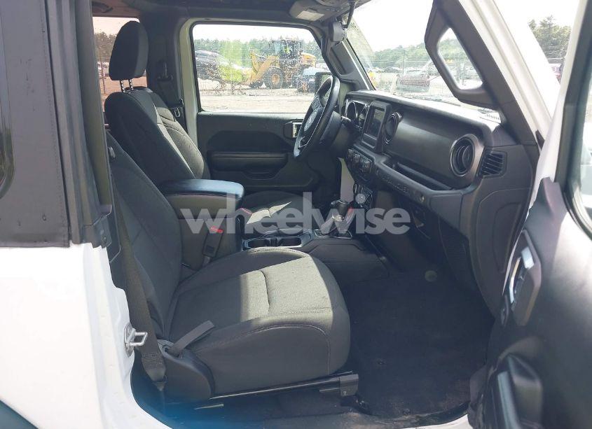 Photo 5 of 2019 Jeep Wrangler SPORT S 4X4 (VIN 1C4GJXAG0KW583315)