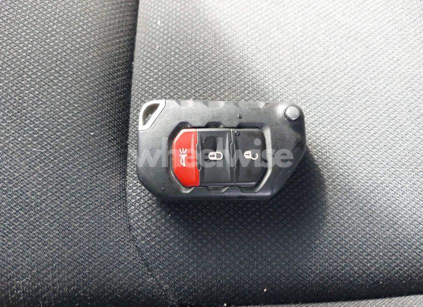 Photo 11 of 2019 Jeep Wrangler SPORT S 4X4 (VIN 1C4GJXAG0KW603238)