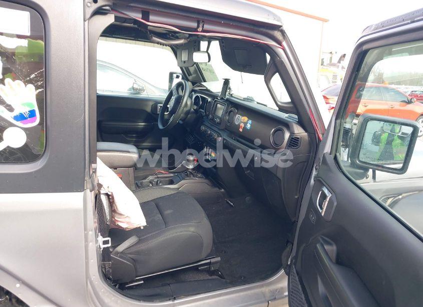 Photo 5 of 2019 Jeep Wrangler SPORT S 4X4 (VIN 1C4GJXAG0KW603238)