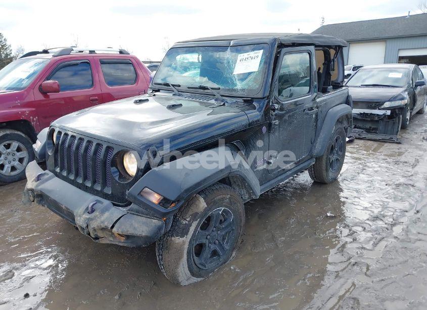 Photo 2 of 2018 Jeep Wrangler SPORT S 4X4 (VIN 1C4GJXAG4JW168920)