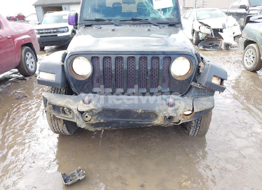 Photo 6 of 2018 Jeep Wrangler SPORT S 4X4 (VIN 1C4GJXAG4JW168920)