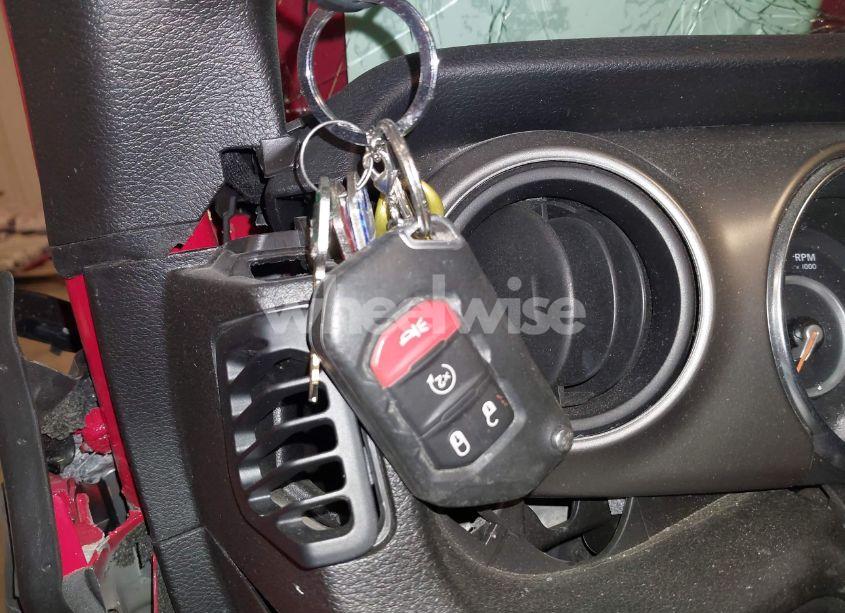 Photo 11 of 2019 Jeep Wrangler SPORT S 4X4 (VIN 1C4GJXAG4KW646013)