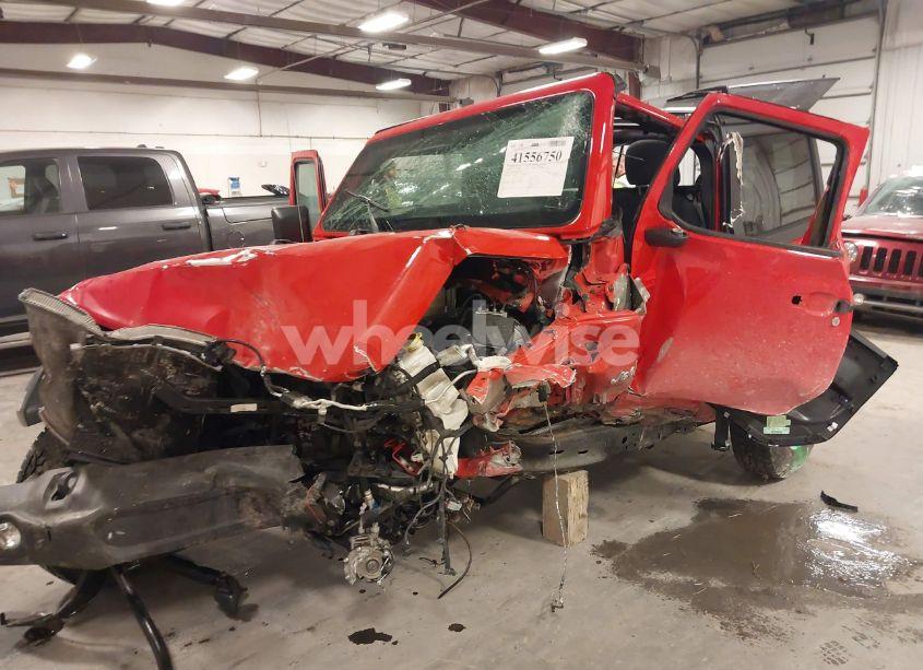 Photo 2 of 2019 Jeep Wrangler SPORT S 4X4 (VIN 1C4GJXAG4KW646013)