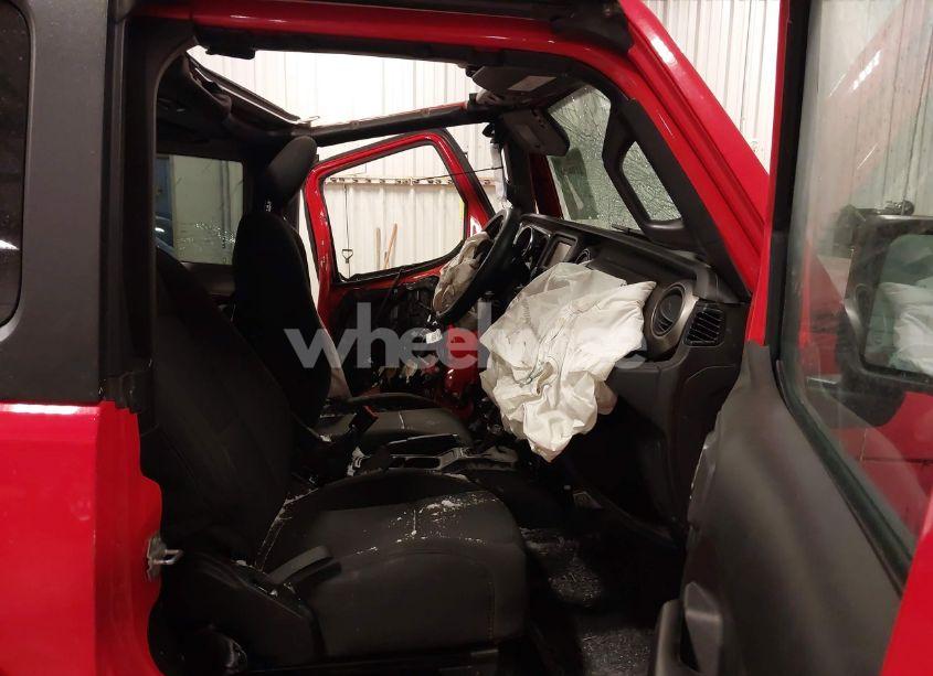 Photo 5 of 2019 Jeep Wrangler SPORT S 4X4 (VIN 1C4GJXAG4KW646013)