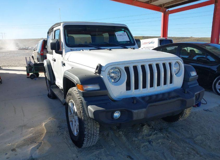 2018 Jeep Wrangler SPORT S 4X4 (VIN 1C4GJXAG6JW150998) main photo