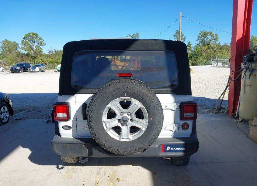 Photo 16 of 2018 Jeep Wrangler SPORT S 4X4 (VIN 1C4GJXAG6JW150998)