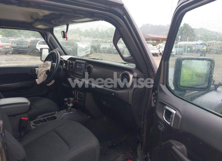 Photo 5 of 2020 Jeep Wrangler SPORT S 4X4 (VIN 1C4GJXAG6LW215027)