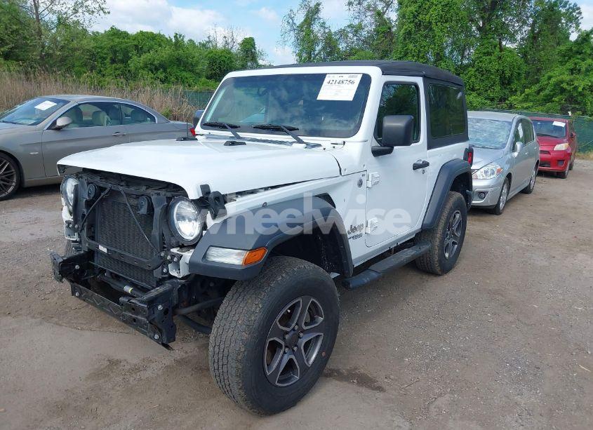 Photo 2 of 2018 Jeep Wrangler SPORT S 4X4 (VIN 1C4GJXAG8JW156172)