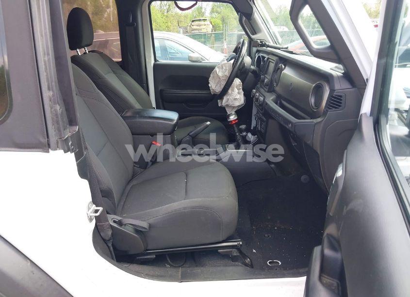 Photo 5 of 2018 Jeep Wrangler SPORT S 4X4 (VIN 1C4GJXAG8JW156172)