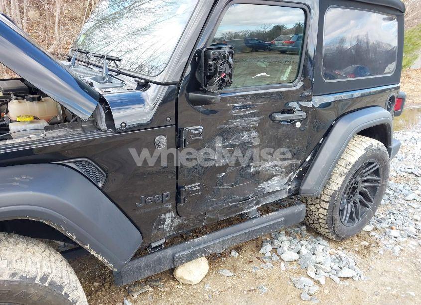 Photo 6 of 2022 Jeep Wrangler SPORT S 4X4 (VIN 1C4GJXAG8NW188481)
