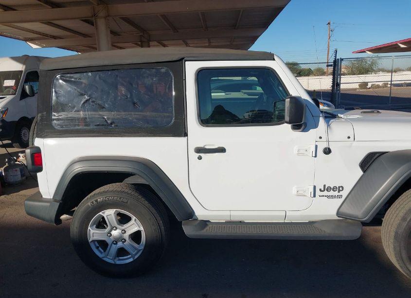 Photo 14 of 2018 Jeep Wrangler SPORT S 4X4 (VIN 1C4GJXAGXJW156223)