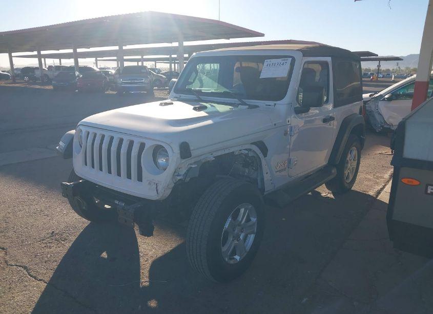 Photo 2 of 2018 Jeep Wrangler SPORT S 4X4 (VIN 1C4GJXAGXJW156223)