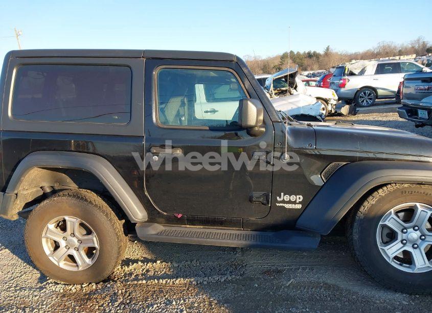 Photo 14 of 2020 Jeep Wrangler SPORT S 4X4 (VIN 1C4GJXAGXLW228489)