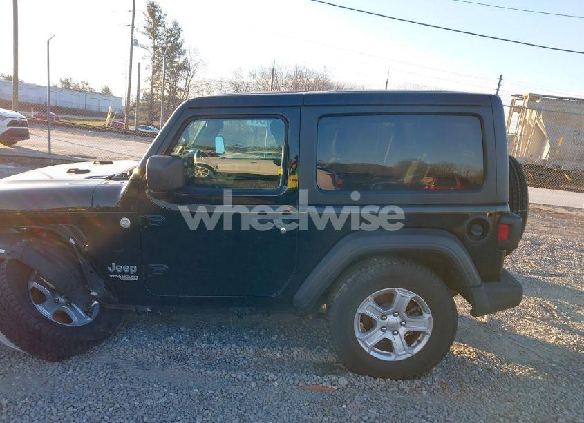 Photo 15 of 2020 Jeep Wrangler SPORT S 4X4 (VIN 1C4GJXAGXLW228489)
