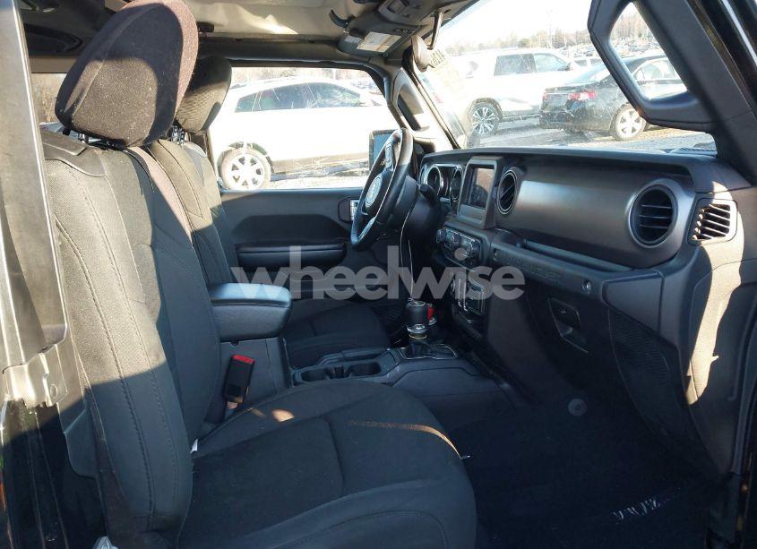 Photo 5 of 2020 Jeep Wrangler SPORT S 4X4 (VIN 1C4GJXAGXLW228489)