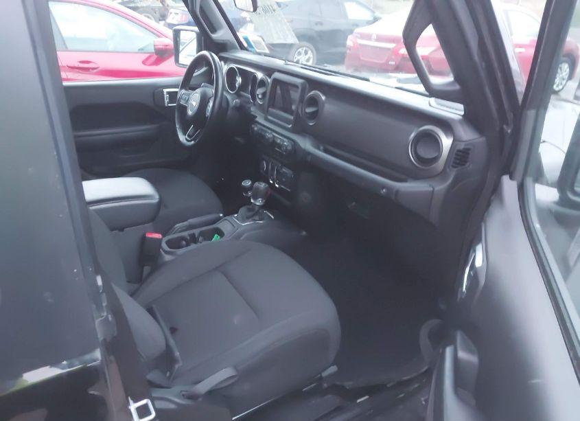 Photo 5 of 2021 Jeep Wrangler SPORT S 4X4 (VIN 1C4GJXAN0MW810200)