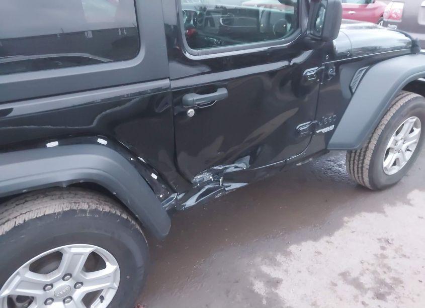 Photo 6 of 2021 Jeep Wrangler SPORT S 4X4 (VIN 1C4GJXAN0MW810200)