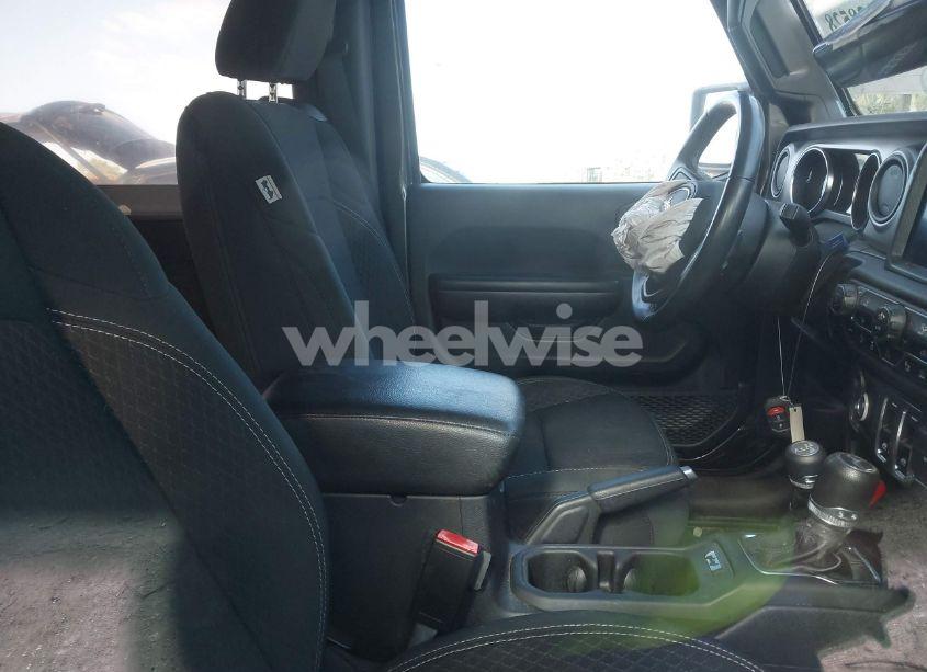 Photo 5 of 2021 Jeep Wrangler 80TH ANNIVERSARY 4X4 (VIN 1C4GJXAN7MW691190)