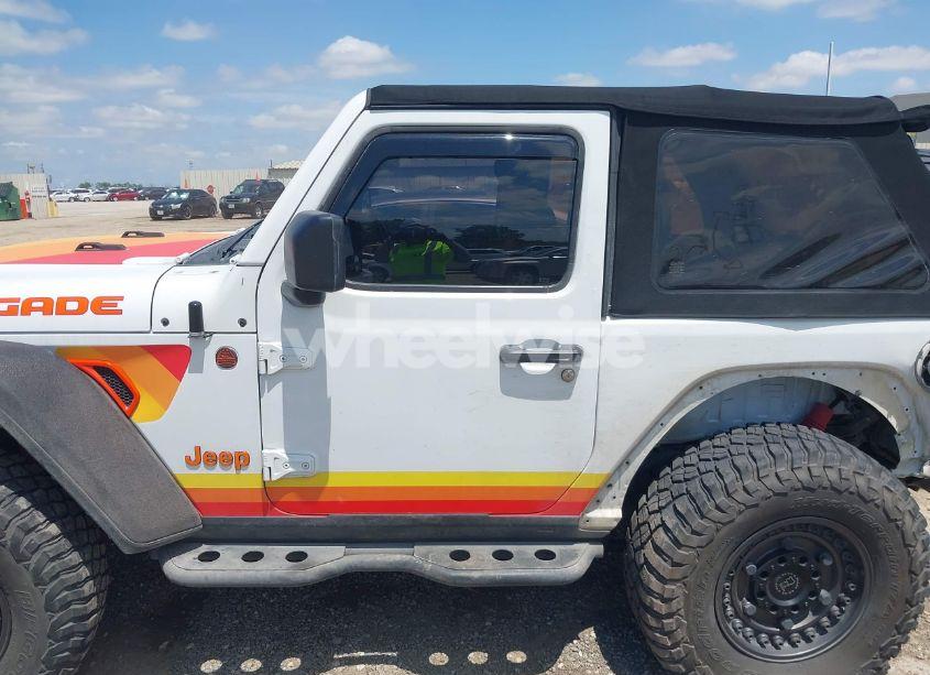 Photo 14 of 2018 Jeep Wrangler SPORT S 4X4 (VIN 1C4GJXAN8JW302519)