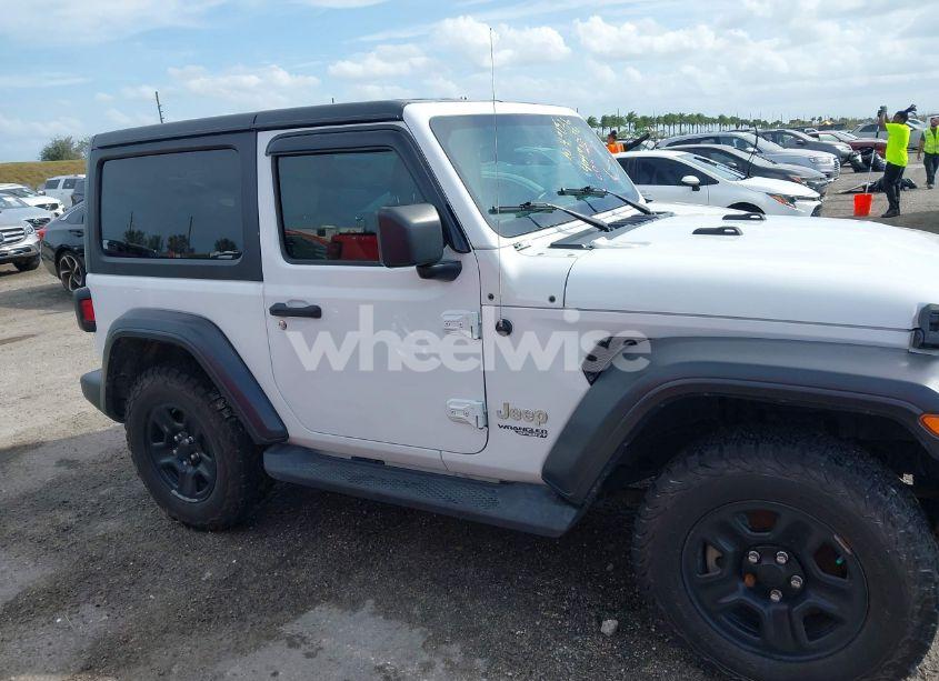Photo 13 of 2018 Jeep Wrangler SPORT S 4X4 (VIN 1C4GJXAN9JW200341)