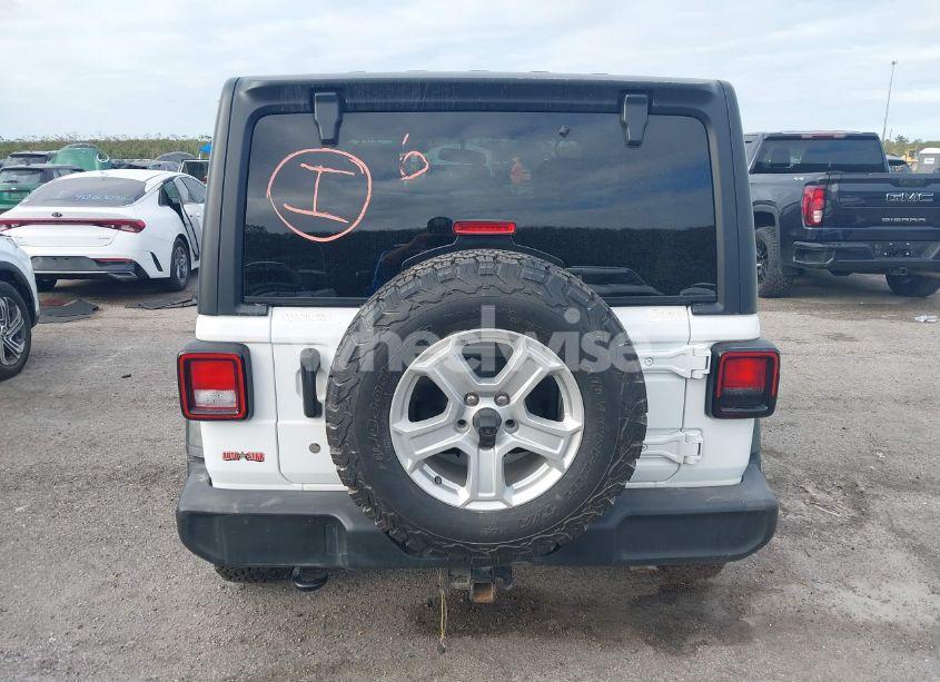 Photo 16 of 2018 Jeep Wrangler SPORT S 4X4 (VIN 1C4GJXAN9JW200341)