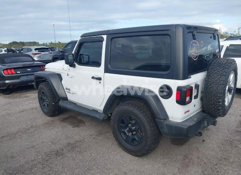 Photo 3 of 2018 Jeep Wrangler SPORT S 4X4 (VIN 1C4GJXAN9JW200341)