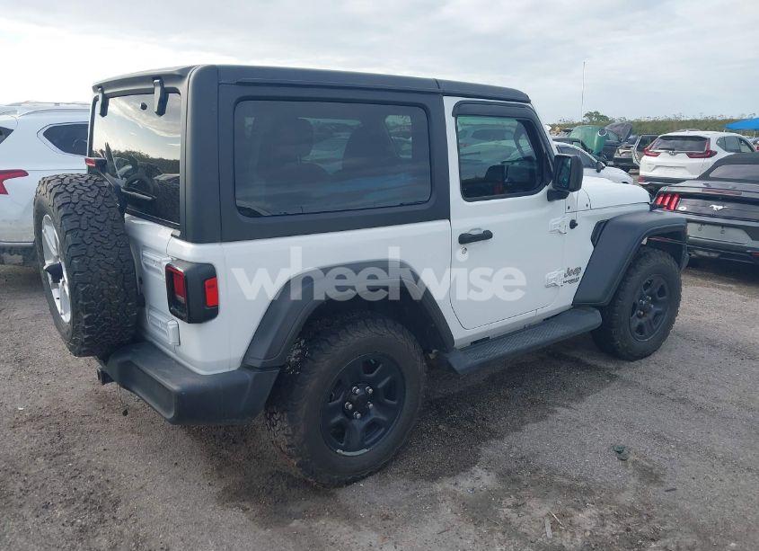 Photo 4 of 2018 Jeep Wrangler SPORT S 4X4 (VIN 1C4GJXAN9JW200341)