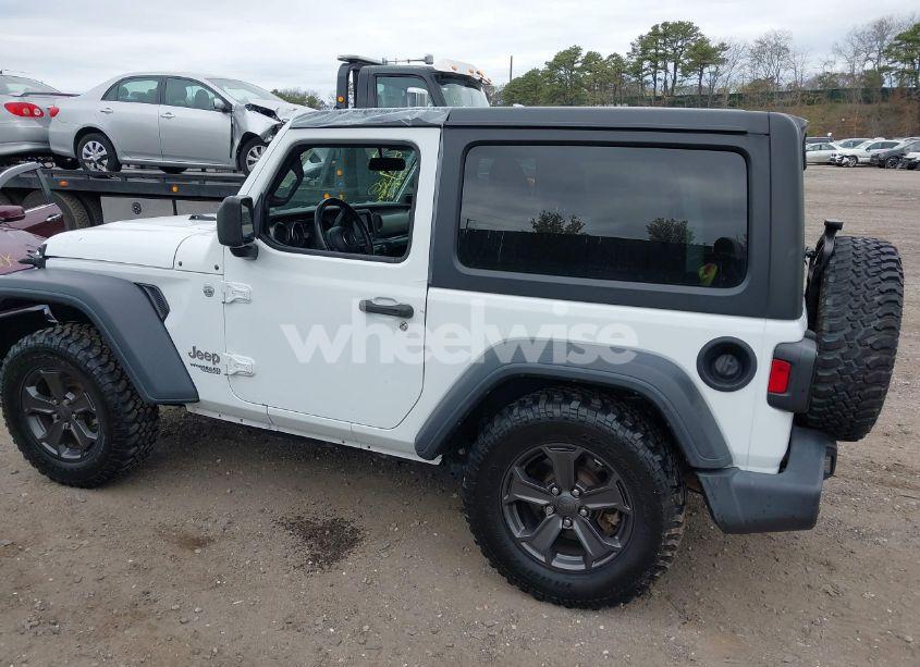 Photo 14 of 2018 Jeep Wrangler SPORT S 4X4 (VIN 1C4GJXANXJW189849)