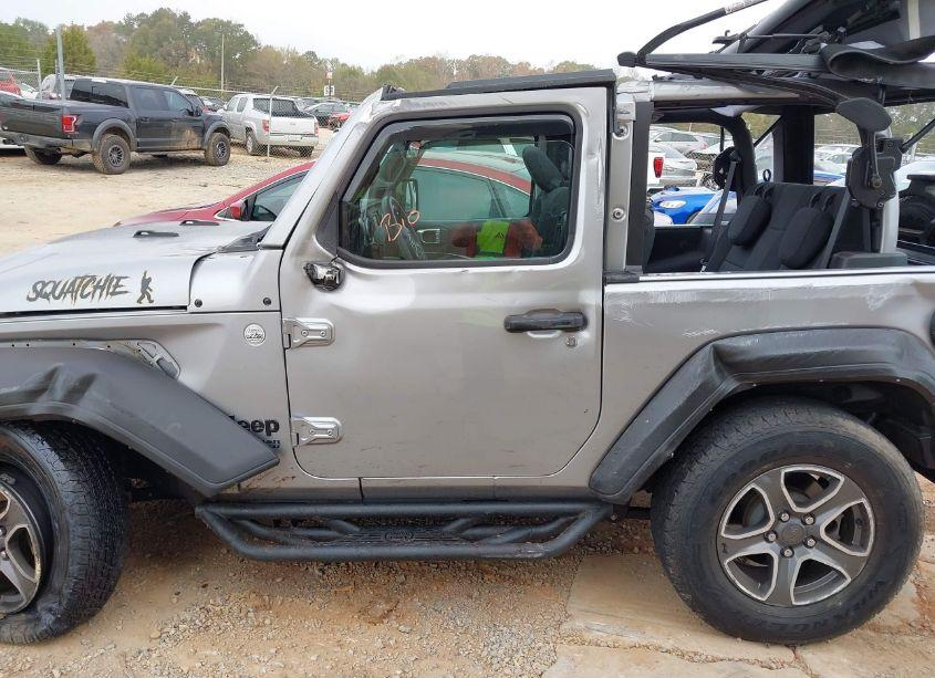 Photo 13 of 2021 Jeep Wrangler SPORT 4X4 (VIN 1C4GJXANXMW660063)