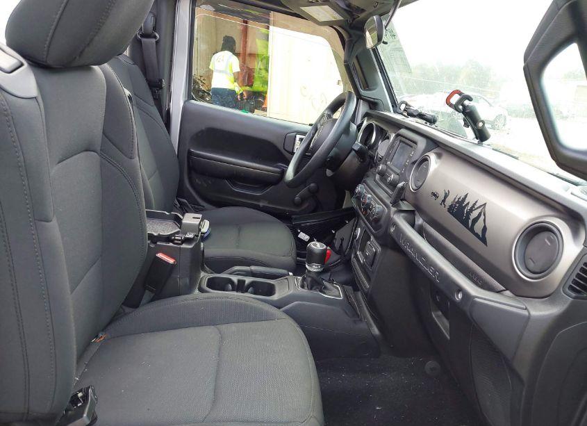 Photo 5 of 2021 Jeep Wrangler SPORT 4X4 (VIN 1C4GJXANXMW660063)