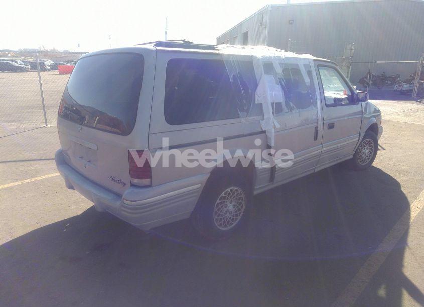 Photo 4 of 1994 Chrysler Town & COUNTRY (VIN 1C4GK54L7RX346142)