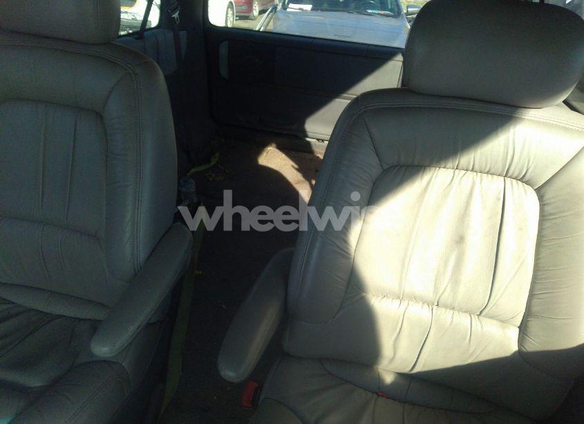 Photo 8 of 1994 Chrysler Town & COUNTRY (VIN 1C4GK54L7RX346142)