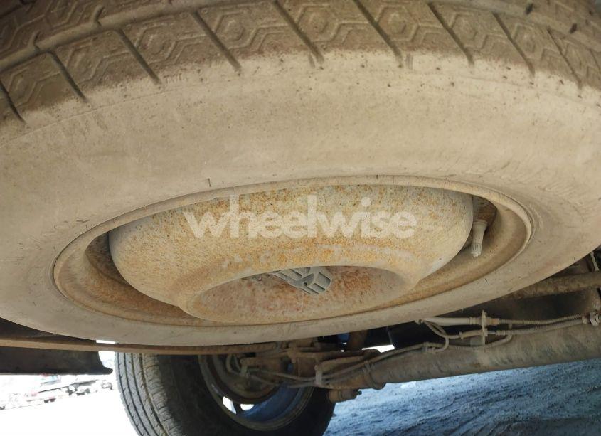 Photo 12 of 2000 Chrysler Town & COUNTRY LX (VIN 1C4GP44G1YB791034)