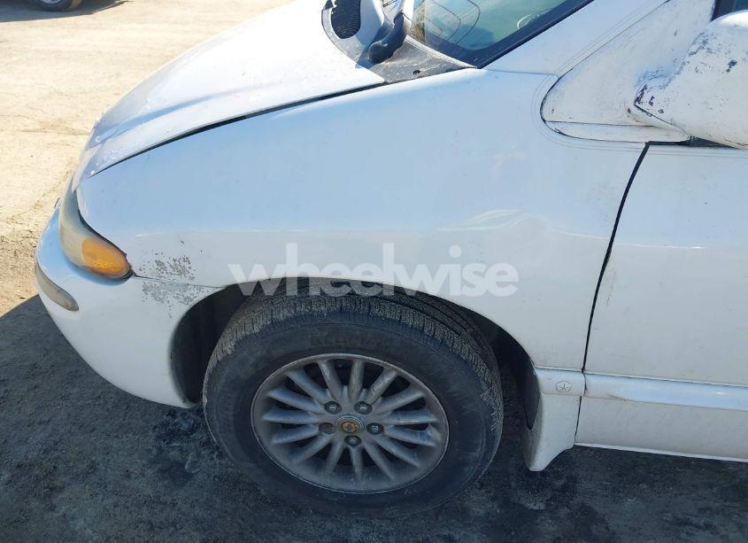 Photo 13 of 2000 Chrysler Town & COUNTRY LX (VIN 1C4GP44G1YB791034)