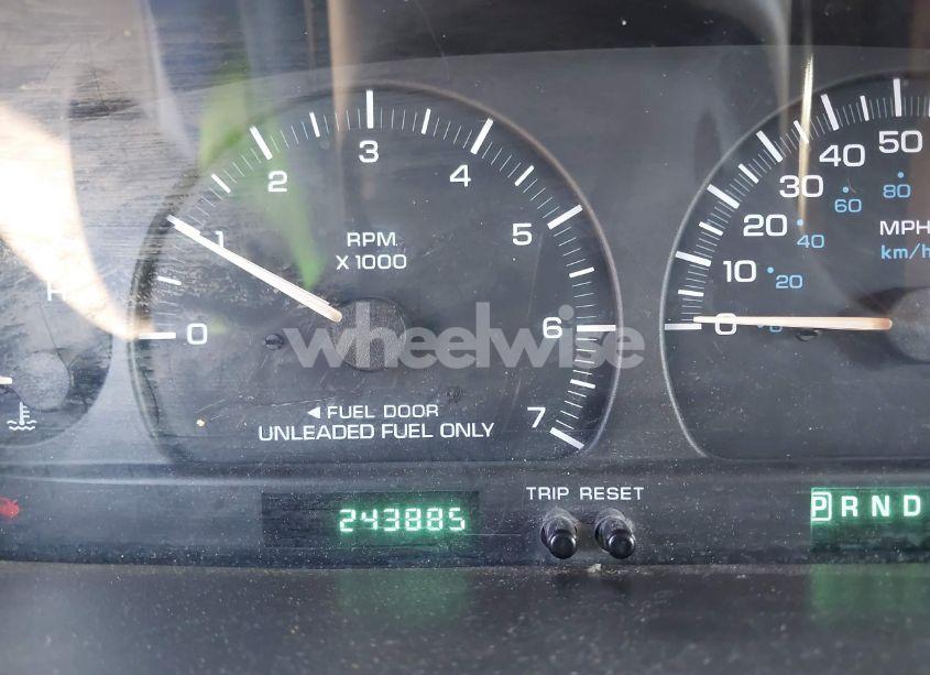 Photo 7 of 2000 Chrysler Town & COUNTRY LX (VIN 1C4GP44G1YB791034)