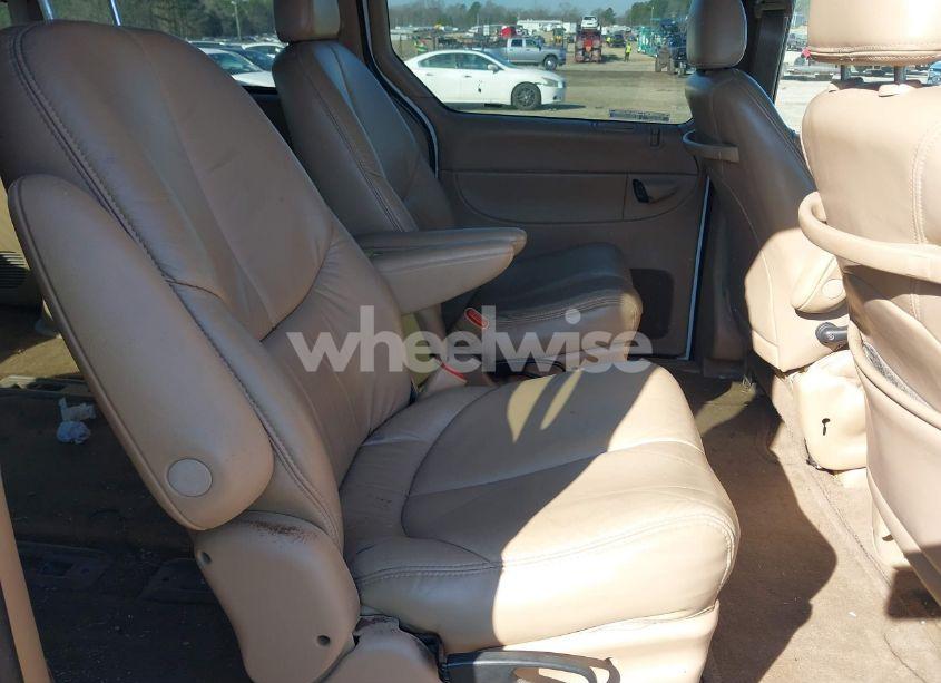 Photo 8 of 2000 Chrysler Town & COUNTRY LX (VIN 1C4GP44G1YB791034)