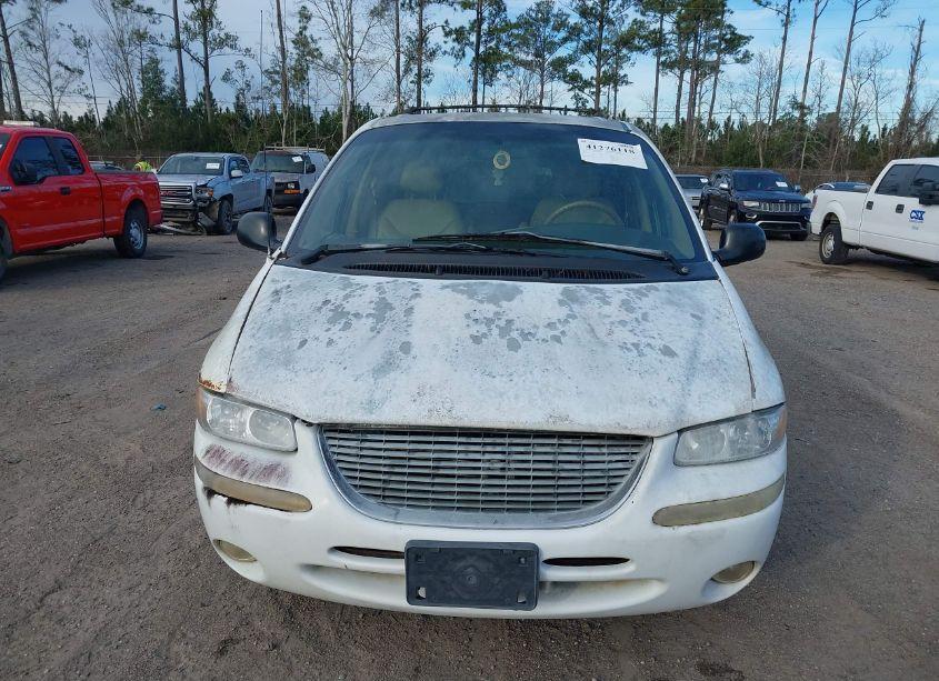 Photo 12 of 2000 Chrysler Town & COUNTRY LX (VIN 1C4GP44G7YB670377)