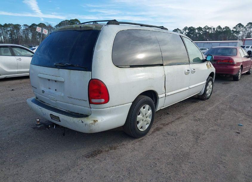 Photo 4 of 2000 Chrysler Town & COUNTRY LX (VIN 1C4GP44G7YB670377)