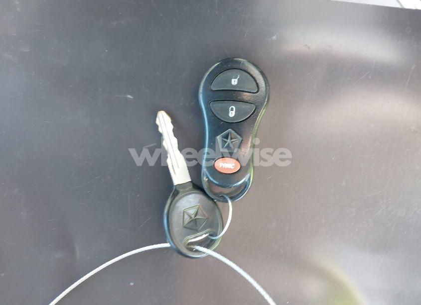 Photo 11 of 2000 Chrysler Town & COUNTRY LX (VIN 1C4GP44R7YB619785)