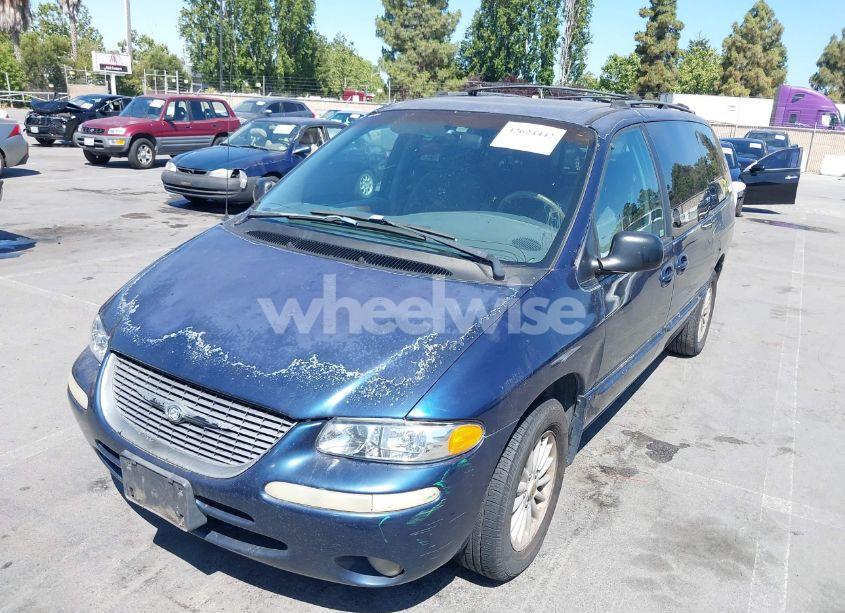 Photo 6 of 2000 Chrysler Town & COUNTRY LX (VIN 1C4GP44R7YB619785)